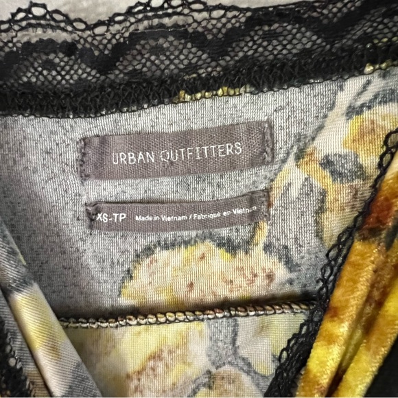 Velvet Bodycon Dress - Picture 5 of 6